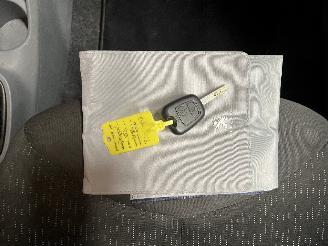 Peugeot 107 107 Hatchback 1.0 12V (384F(1KR)) [50kW]  (06-2005/05-2014) picture 22