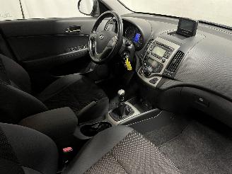 Hyundai I-30 i30 Crosswagon (WWH) Combi 1.4 CVVT 16V (G4FA) [80kW]  (11-2009/06-201=
2) picture 9