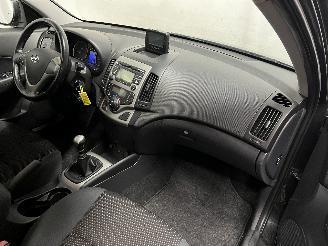 Hyundai I-30 i30 Crosswagon (WWH) Combi 1.4 CVVT 16V (G4FA) [80kW]  (11-2009/06-201=
2) picture 8