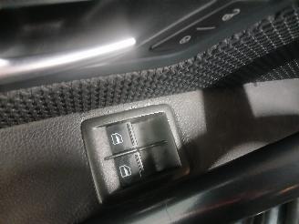 Volkswagen Scirocco Scirocco (137/13AD) Hatchback 3-drs 1.4 TSI 160 16V (CAVD) [118kW]  (0=
5-2008/11-2017) picture 12