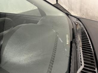 Suzuki Ignis Ignis (FH) Hatchback 1.3 16V (M13A) [61kW]  (10-2000/09-2003) picture 11