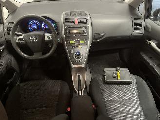 Toyota Auris Auris (E15) Hatchback 1.8 16V HSD Full Hybrid (2ZRFXE) [100kW]  (09-20=
10/09-2012) picture 20