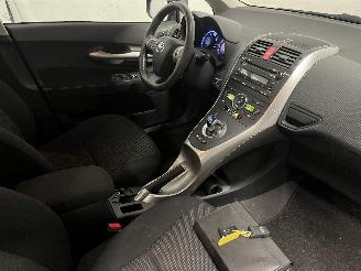 Toyota Auris Auris (E15) Hatchback 1.8 16V HSD Full Hybrid (2ZRFXE) [100kW]  (09-20=
10/09-2012) picture 18