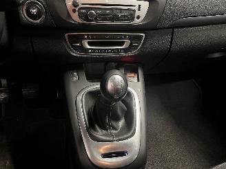 Renault Scenic Scénic III (JZ) MPV 1.2 16V TCe 115 Energy (H5F-400(H5F-A4)) [85kW] =
 (04-2012/09-2016) picture 17