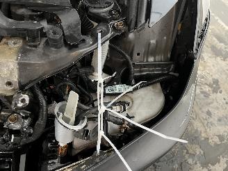 Lexus IS IS (E2) Sedan 250 2.5 V6 24V (4GRFSE) [153kW]  (08-2005/03-2013) picture 19