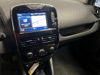 Renault Clio Clio IV (5R) Hatchback 5-drs 0.9 Energy TCE 90 12V (H4B-400(H4B-A4)) [=
66kW]  (11-2012/08-2021) picture 21