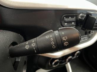 Renault Twingo Twingo III (AH) Hatchback 5-drs 1.0 SCe 70 12V (H4D-400(H4D-A4)) [52kW=
]  (09-2014/...) picture 18