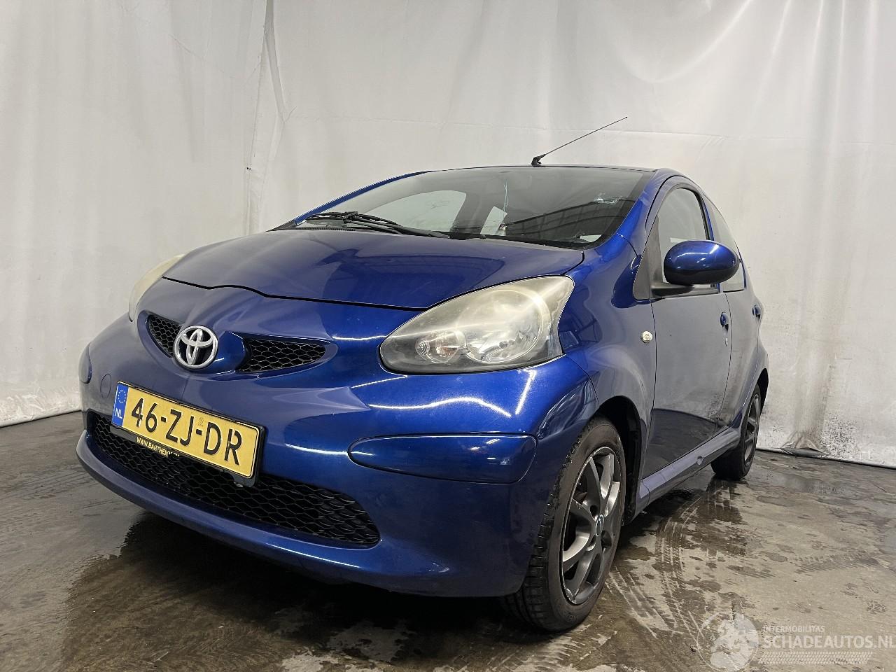 Toyota Aygo Aygo (B10) Hatchback 1.0 12V VVT-i (1KR-FE) [50kW]  (07-2005/05-2014)