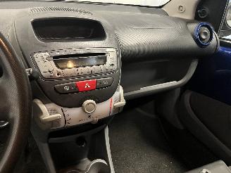 Toyota Aygo Aygo (B10) Hatchback 1.0 12V VVT-i (1KR-FE) [50kW]  (07-2005/05-2014) picture 19