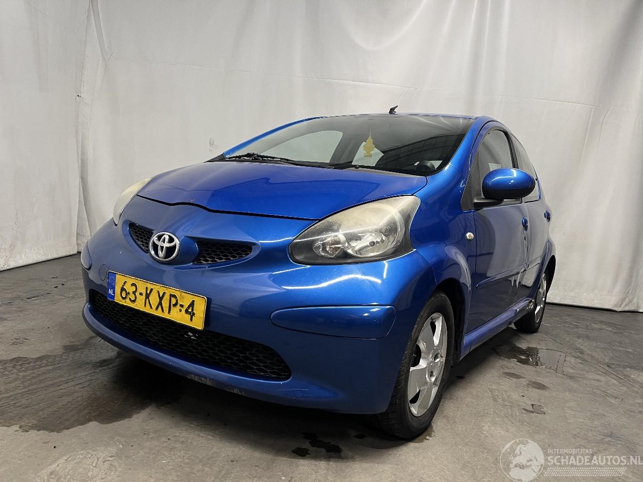 Toyota Aygo Aygo (B10) Hatchback 1.0 12V VVT-i (1KR-FE) [50kW]  (07-2005/05-2014)