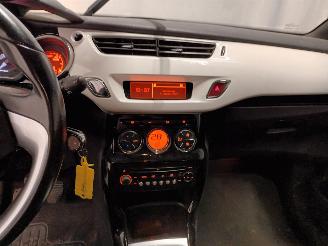 Citroën DS3 DS3 (SA) Hatchback 1.6 VTi 120 16V (EP6C(5FS)) [88kW]  (04-2010/07-201=
5) picture 13