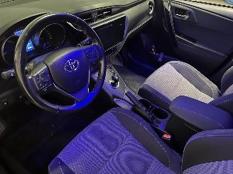 Toyota Auris Auris Touring Sports (E18) Combi 1.8 16V Hybrid (2ZRFXE) [100kW]  (07-=
2013/12-2018) picture 16