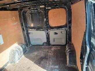 Opel Vivaro Vivaro Van 2.0 CDTI (M9R-692(M9R-F6)) [66kW]  (08-2006/07-2014) picture 9