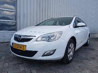 Auto incidentate Opel Astra Astra J Sports Tourer (PD8/PE8/PF8) Combi 1.7 CDTi 16V (A17DTR(Euro 5)=
) [81kW]  (10-2010/10-2015) 2011/11