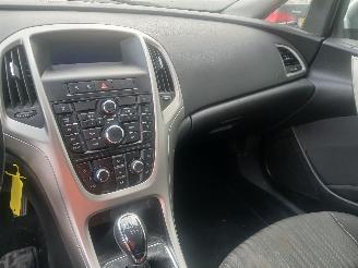 Opel Astra Astra J (PC6/PD6/PE6/PF6) Hatchback 5-drs 1.4 Turbo 16V (A14NET(Euro 5=
)) [103kW]  (12-2009/10-2015) picture 16