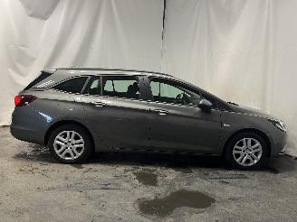 Opel Astra Astra K Sports Tourer Combi 1.6 CDTI 110 16V (B16DTE) [81kW]  (04-2016=
/08-2019) picture 19