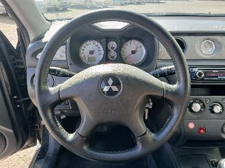 Mitsubishi Outlander Outlander (CU) SUV 2.0 16V 4x2 (4G63(16V)) [100kW]  (05-2003/10-2006) picture 19