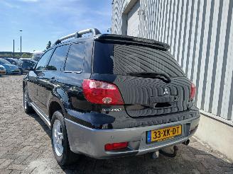 Mitsubishi Outlander Outlander (CU) SUV 2.0 16V 4x2 (4G63(16V)) [100kW]  (05-2003/10-2006) picture 5
