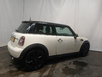 Mini Mini Mini (R56) Hatchback 1.6 Cooper D 16V (DV6TED4(9HZ)) [80kW]  (11-2006/=
09-2010) picture 6