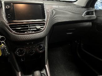 Peugeot 2008 2008 (CU) MPV 1.2 Vti 12V PureTech 82 (EB2F(HMZ)) [60kW]  (03-2013/12-=
2018) picture 17