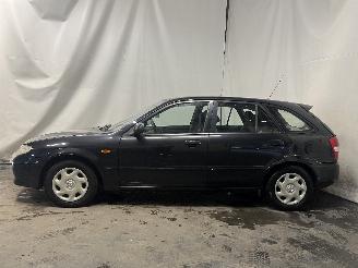 Mazda 323 323 Fastbreak (BJ14) Hatchback 1.6 16V (ZM) [72kW]  (01-2001/09-2003) picture 4