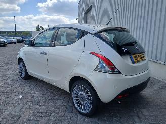 Lancia Ypsilon Ypsilon (312) Hatchback 0.9 TwinAir 85 (312.A.2000(Euro 5)) [63kW]  (0=
5-2011/...) picture 6