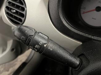 Renault Kangoo Kangoo (KC) MPV 1.6 16V (K4M-752) [70kW]  (06-2001/01-2008) picture 13