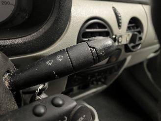 Renault Kangoo Kangoo (KC) MPV 1.6 16V (K4M-752) [70kW]  (06-2001/01-2008) picture 14