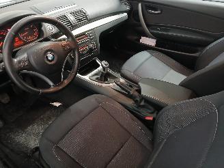 BMW 1-serie 1 serie (E81) Hatchback 3-drs 118i 16V (N43-B20A) [105kW]  (09-2006/12=
-2011) picture 11