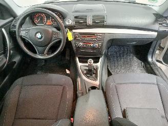 BMW 1-serie 1 serie (E81) Hatchback 3-drs 118i 16V (N43-B20A) [105kW]  (09-2006/12=
-2011) picture 10