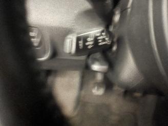 Audi A1 A1 (8X1/8XK) Hatchback 3-drs 1.2 TFSI (CBZA) [63kW]  (05-2010/04-2015)= picture 18