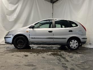 Nissan Almera Almera Tino (V10M) MPV 1.8 16V (QG18DE) [85kW]  (12-2002/02-2006) picture 4