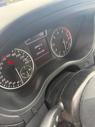 Mercedes B-klasse B (W246) Hatchback 1.6 B-180 BlueEFFICIENCY Turbo 16V (M270.910) [90kW=
]  (11-2011/12-2018) picture 2