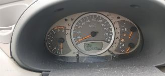 Nissan Almera Almera Tino (V10M) MPV 1.8 16V (QG18DE) [84kW]  (08-2000/02-2006) picture 2