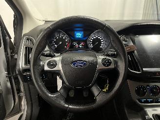 Ford Focus Focus 3 Hatchback 1.0 Ti-VCT EcoBoost 12V 100 (M2DA(Euro 5)) [74kW]  (=
02-2012/05-2018) picture 21