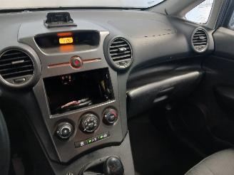 Kia Carens Carens III (FG) MPV 2.0i CVVT 16V (G4KA) [106kW]  (09-2006/06-2013) picture 16