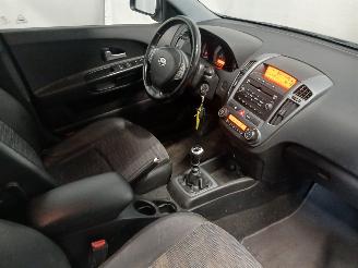 Kia Cee d Cee'd Sporty Wagon (EDF) Combi 1.4 16V (G4FA) [80kW]  (09-2007/12-2012=
) picture 9