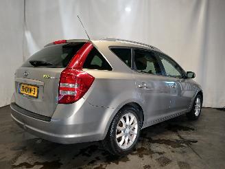 Kia Cee d Cee'd Sporty Wagon (EDF) Combi 1.4 16V (G4FA) [66kW]  (07-2009/12-2012=
) picture 6