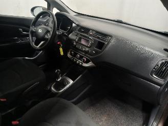 Kia Rio Rio III (UB) Hatchback 1.1 CRDi VGT 12V (D3FA) [55kW]  (09-2011/12-201=
7) picture 8