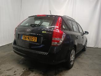 Kia Cee d Cee'd Sporty Wagon (EDF) Combi 1.4 16V (G4FA) [66kW]  (07-2009/12-2012=
) picture 5