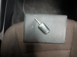 Hyundai I-30 i30 Crosswagon (WWH) Combi 1.4 CVVT 16V (G4FA) [80kW]  (11-2009/06-201=
2) picture 19