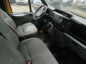Ford Transit Transit Bus 2.2 TDCi 16V (P8FA(Euro 4)) [63kW]  (04-2006/08-2014) picture 7