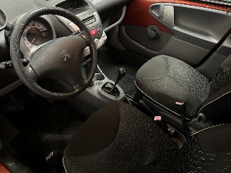 Peugeot 107 107 Hatchback 1.0 12V (384F(1KR)) [50kW]  (06-2005/05-2014) picture 14