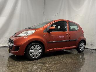 Peugeot 107 107 Hatchback 1.0 12V (384F(1KR)) [50kW]  (06-2005/05-2014) picture 3