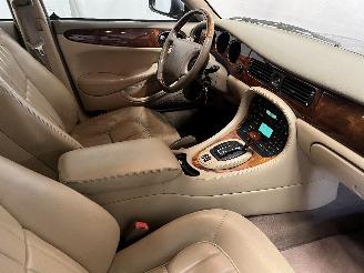 Jaguar XJ XJ8 (X308) Sedan 3.2 V8 32V Executive,Sport (AC) [174kW]  (07-1997/05-=
2003) picture 11