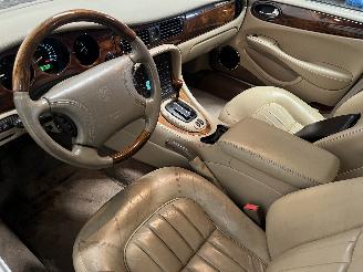 Jaguar XJ XJ8 (X308) Sedan 3.2 V8 32V Executive,Sport (AC) [174kW]  (07-1997/05-=
2003) picture 14