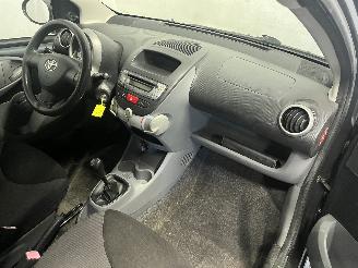 Toyota Aygo Aygo (B10) Hatchback 1.0 12V VVT-i (1KR-FE) [50kW]  (07-2005/05-2014) picture 8