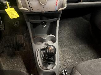 Toyota Aygo Aygo (B10) Hatchback 1.0 12V VVT-i (1KR-FE) [50kW]  (07-2005/05-2014) picture 20