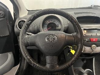 Toyota Aygo Aygo (B10) Hatchback 1.0 12V VVT-i (1KR-FE) [50kW]  (07-2005/05-2014) picture 21