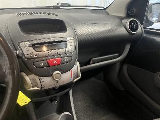 Toyota Aygo Aygo (B10) Hatchback 1.0 12V VVT-i (1KR-FE) [50kW]  (07-2005/05-2014) picture 18